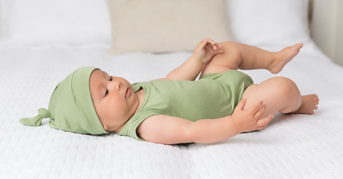 Hướng dẫn cách giặt và bảo quản quần áo trẻ em